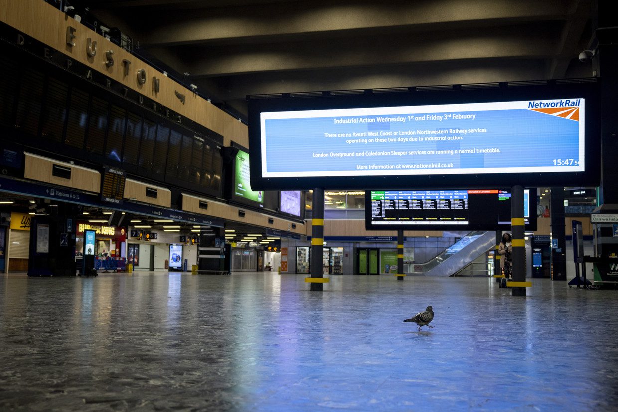 A deserted Euston station in London this afternoon.  Image by ANP / EPA