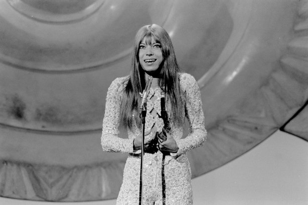 German Katia Epstein in the Eurovision Song Contest (1971) Roy Biddle 2109_080