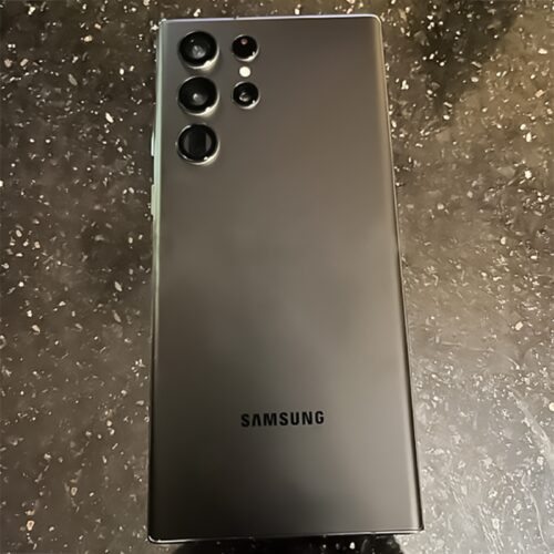 Samsung Galaxy S22 Ultra back phone
