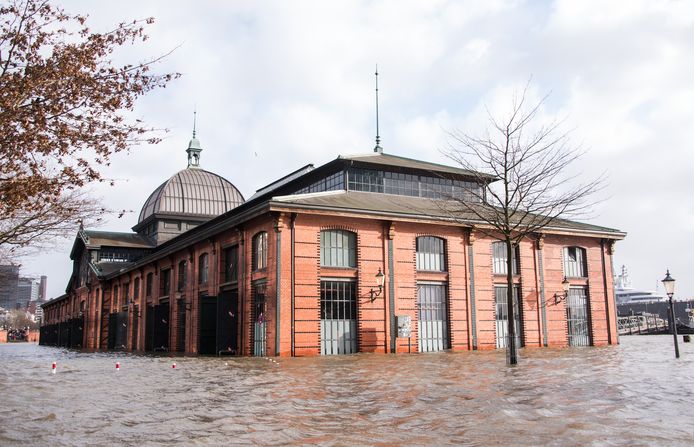 Because of Storm Nadia, the German city of Hamburg was hit by a storm at night from Saturday to Sunday.