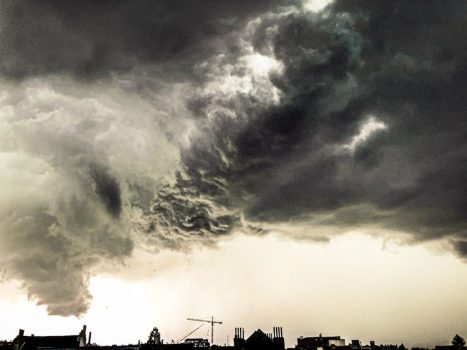 Orange code raised across the country due to thunderstorms