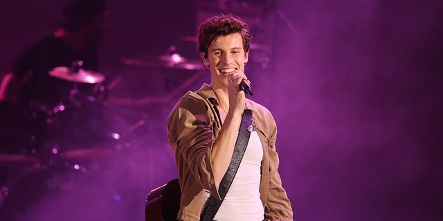 Shawn Mendes performs at the 8th Annual Concert "We can survive" A concert hosted by Audacy at the Hollywood Bowl on October 23, 2021 in Los Angeles, California.  (Photo by Amy Sussman/Getty Images for sound recording)