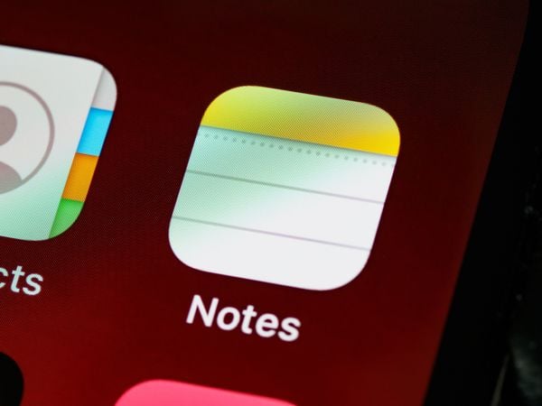 Notes app for iPhone, Apple, Android