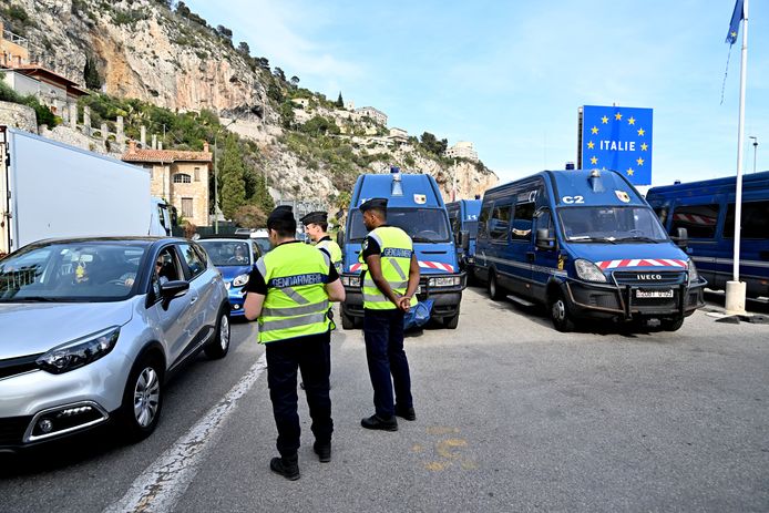 Photo from the beginning of this month.  Additional controls at the border between France and Italy in combating the increasing flow of migrants between the two countries.