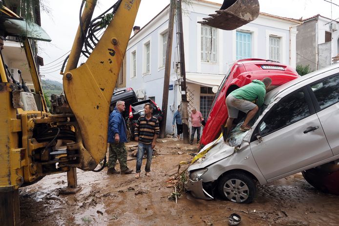 Towed cars are piled on top of each other in Melina.