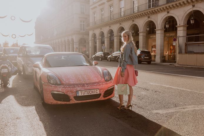 Freya Pope with her Porsche.